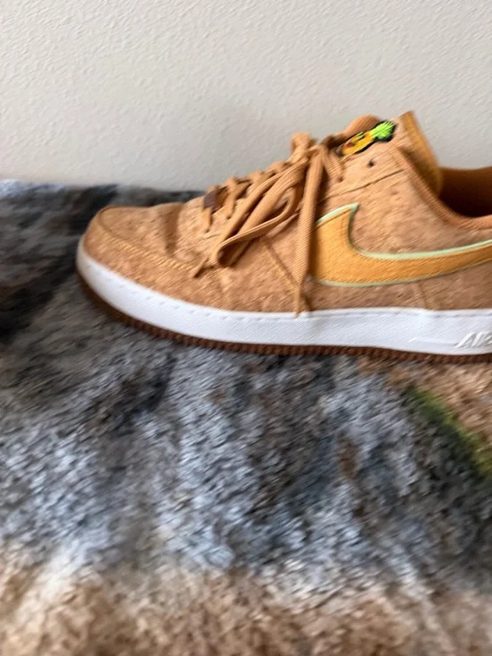 Nike Men’s Air Force 1 Happy Pinneapple - Picture 4 of 16